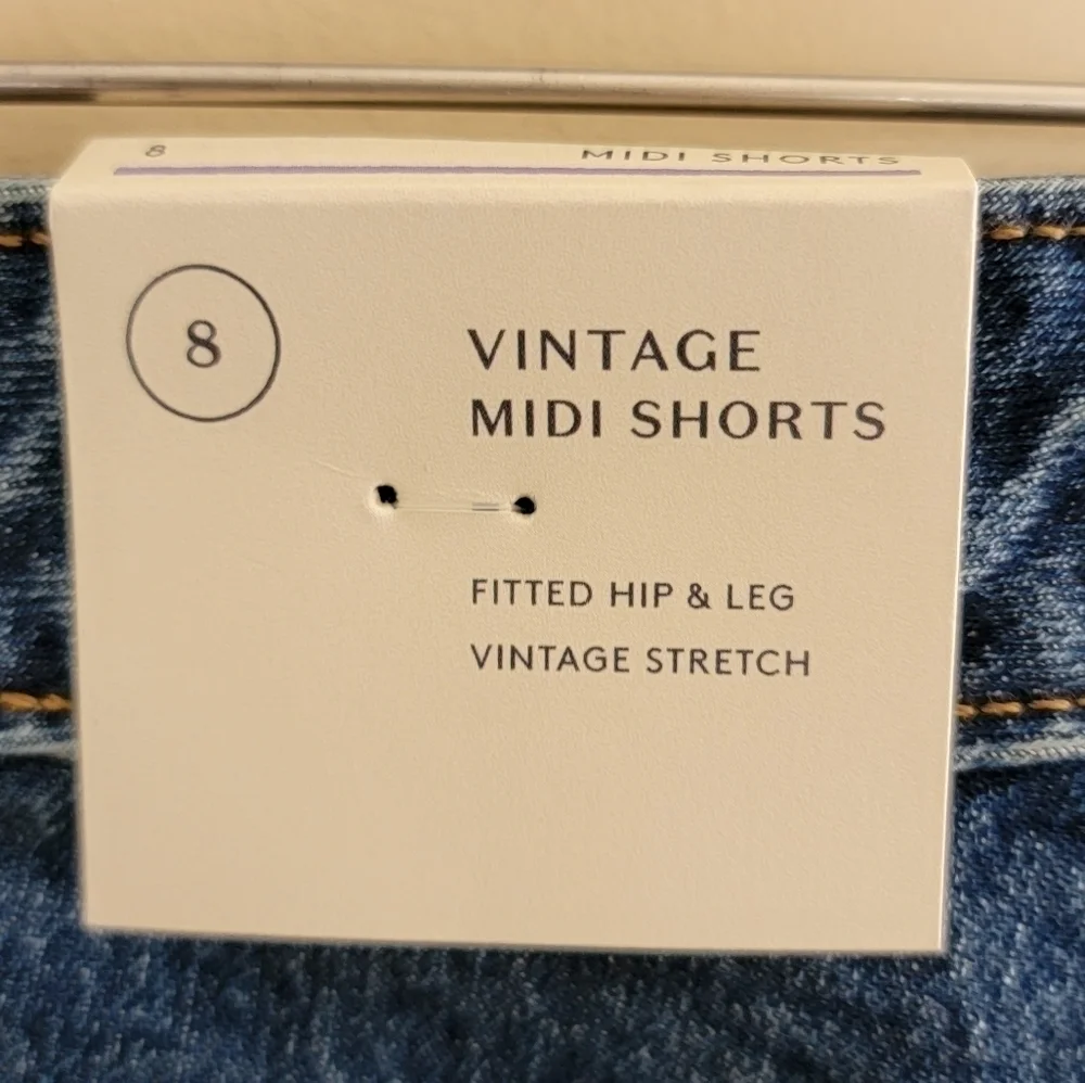NWT Universal Thread | Vintage Midi Denim Jean Cut-Off High Rise Shorts Size 8